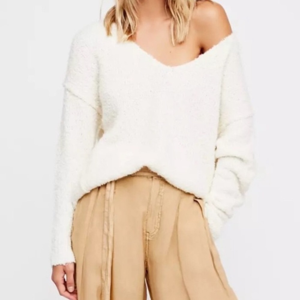 Free people oversized lofty V Neck Sweater⭐️